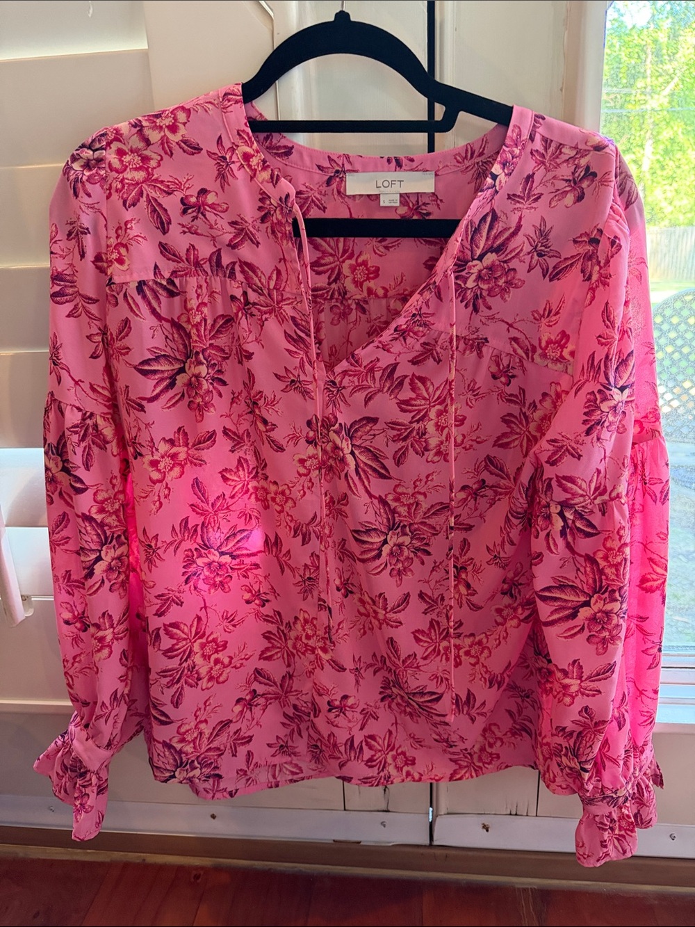 LOFT Pink Floral V-Neck Tie-Detail Long Sleeve Blouse